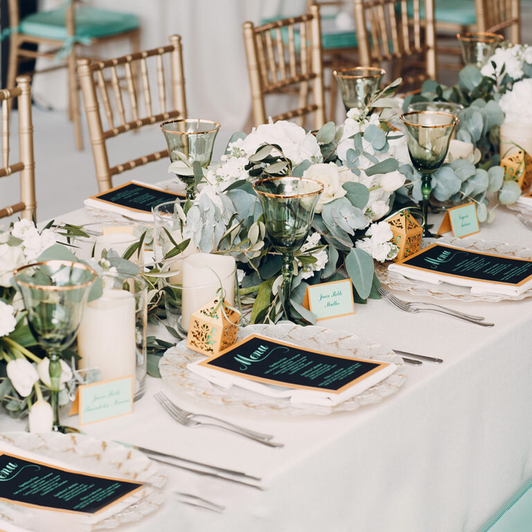 Blumenhaus_menke_bochum_hochzeit_tisch_deko_quadrat